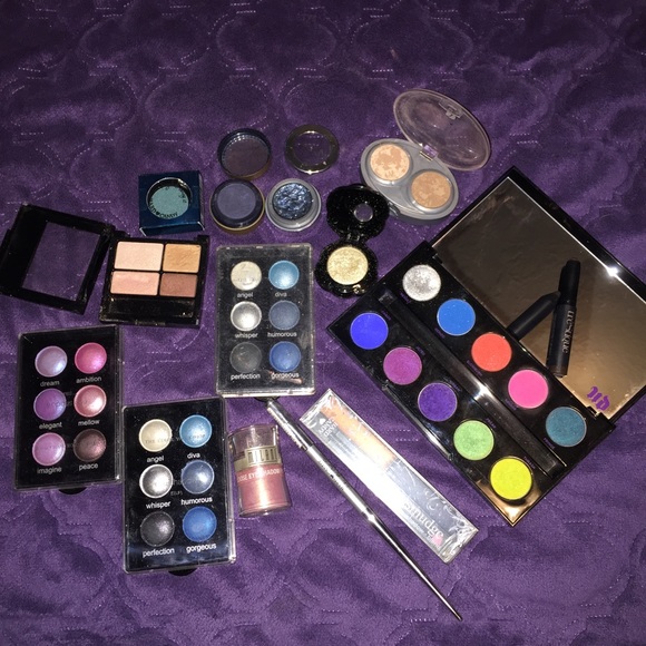 Eyeshadow lot