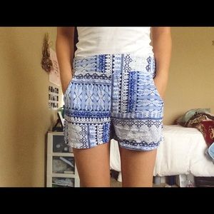 Patterned flowy shorts