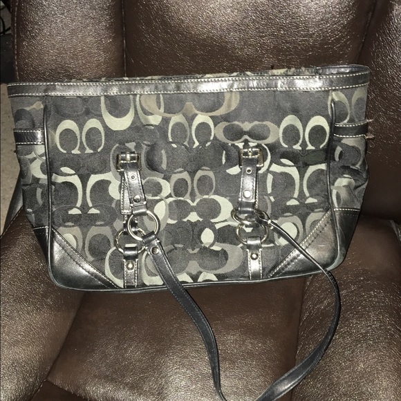 🎉🎉LOWEST PRICE🎉🎉 Black Coach Purse