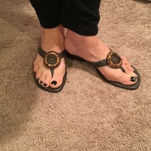 🌴 BROWN THONG SANDLES