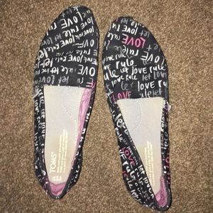 TOMS shoes