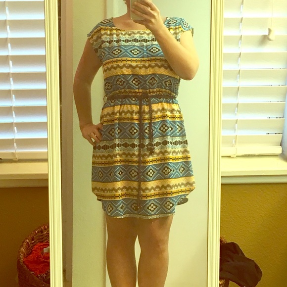 Tribal/Navajo pattern short sleeve dress