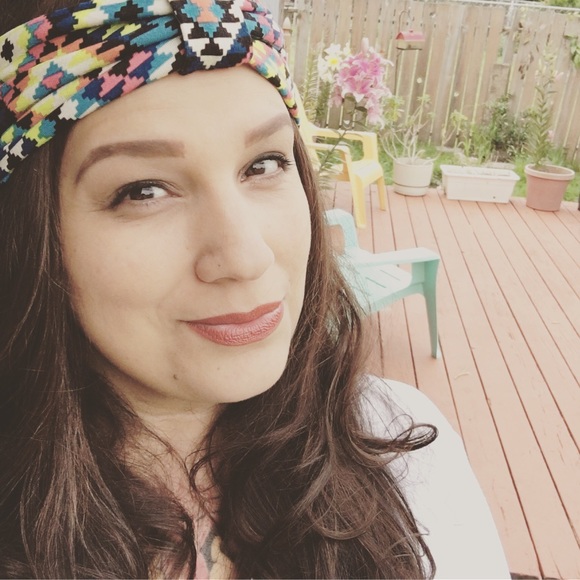 Meet your Posher, Joy - Picture 3 of 4