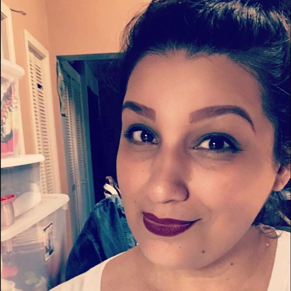 Meet your Posher, Joy - Picture 4 of 4