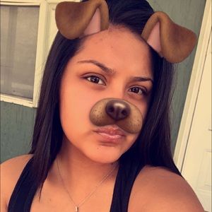 Meet your Posher, Anahi