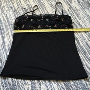 Indulgence brand sleep top w lace!