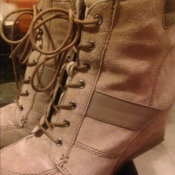 Wedge sneakers! - Picture 3 of 4