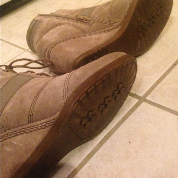 Wedge sneakers! - Picture 4 of 4