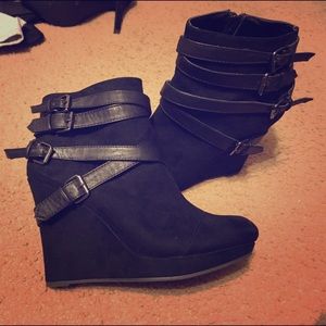 Wedge booties