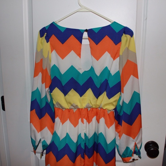 Chevron Long Sleeve Dress - Picture 2 of 3