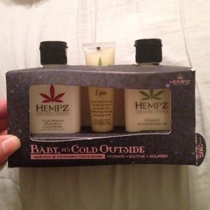 Brand new Hempz Moisture set.