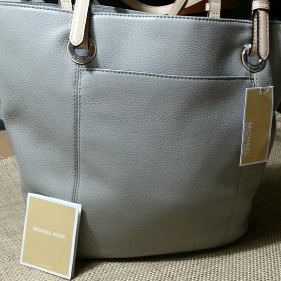 Michael Kors Handbags - NWT- MICHAEL KORS Grey Leather JET SET Tote