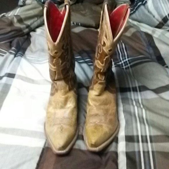 Final drop on price. Cowboy boots
