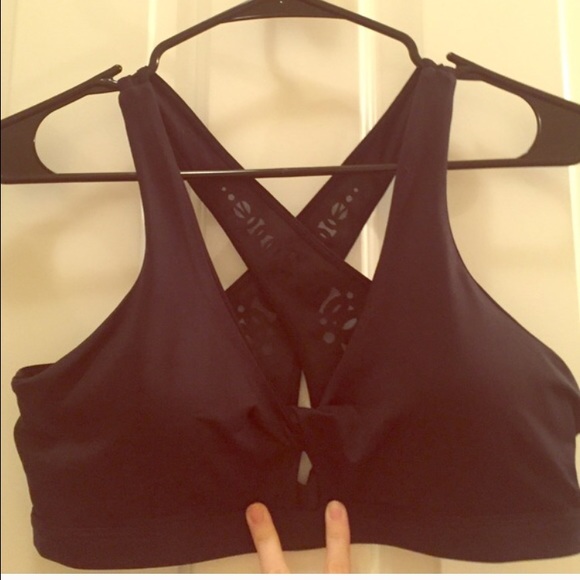 Fabletics sports bra