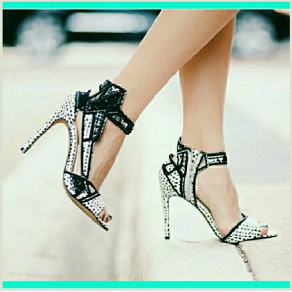 Dolce Vita heels w/dots & beading - Picture 1 of 4