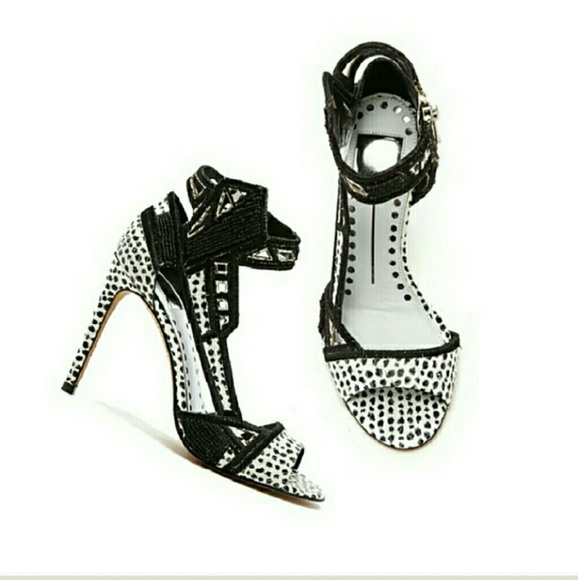 Dolce Vita heels w/dots & beading - Picture 2 of 4
