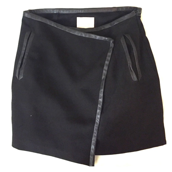 Line & Dot Wrap Skirt