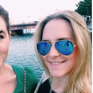 Meet your Posher, Laura