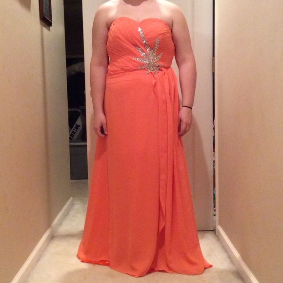 Orange/ peach prom dress! - Picture 1 of 2