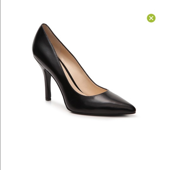 Nine West Leather Pump w/ slight platform
