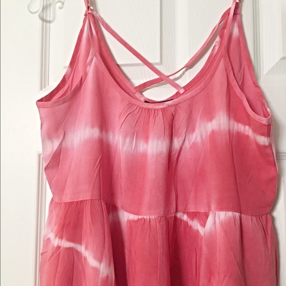 Stunning soft pink tie dye sharkbite hem top! - Picture 2 of 3