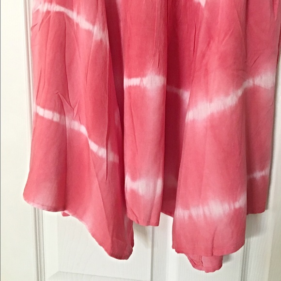 Stunning soft pink tie dye sharkbite hem top! - Picture 3 of 3