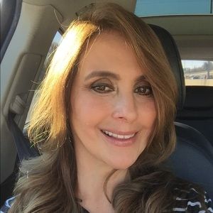 Meet your Posher, Yolanda