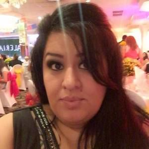 Meet your Posher, Mona