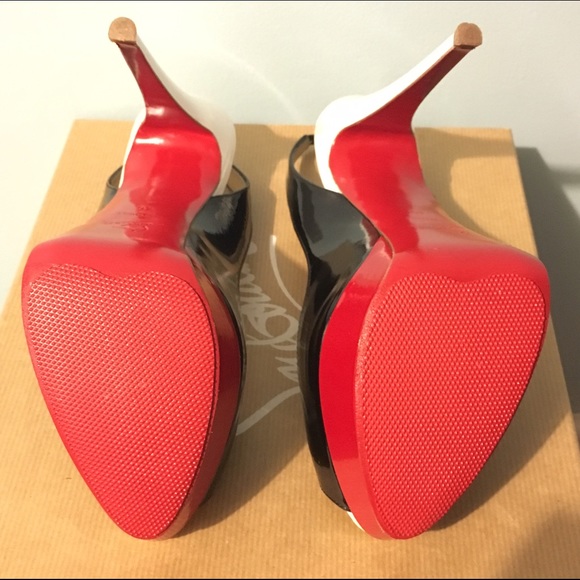 🎉🎉Sold🎉🎉 Christian Louboutin Lady Peep Sling - Picture 4 of 4