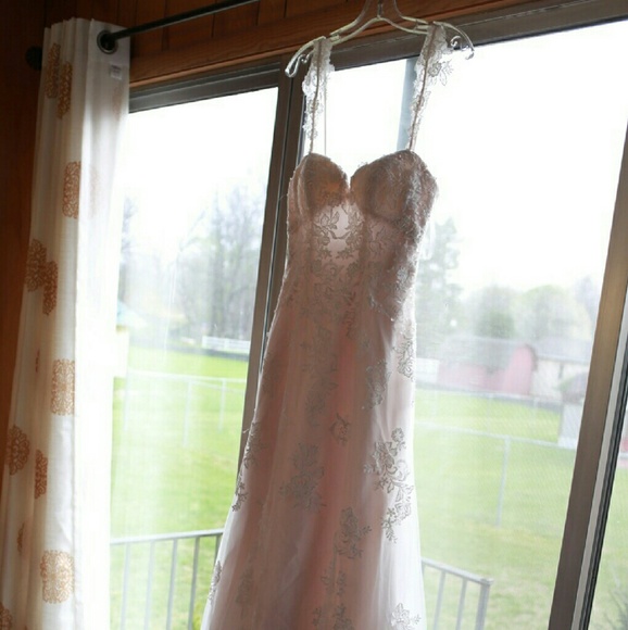 Brand new wedding dress. Sand/ivory color. - Picture 1 of 4