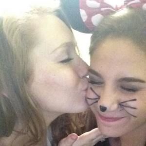 Meet your Posher, Kaela