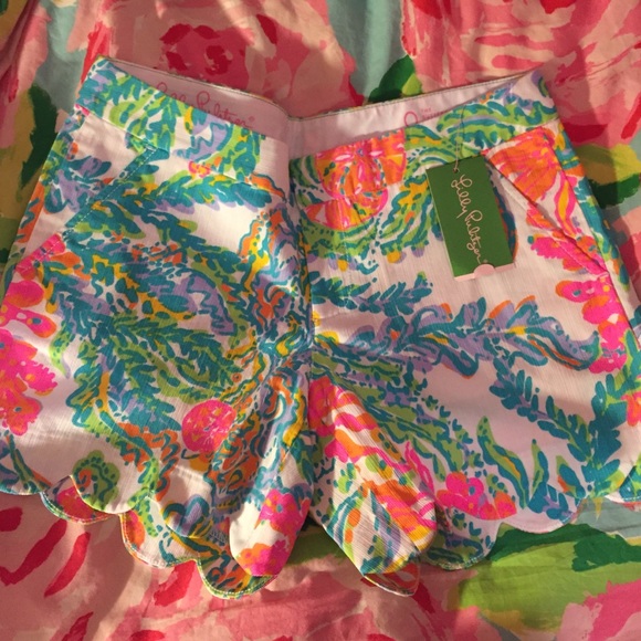 Lilly Pulitzer Pants - 5" Buttercup Scallop Hem Shorts - RWCM
