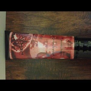 Wen's pomegranate finishing treatment cream
