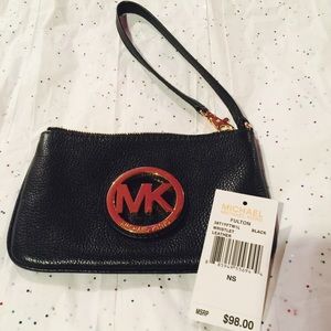 AUTHENTIC. MK Genuine leather WRISTLET
