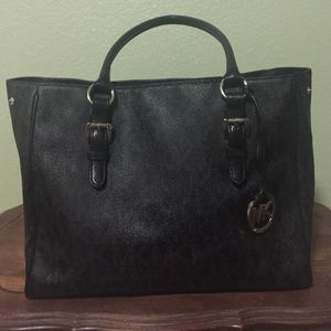Authentic Michael Kors Jet Set Signature Tote