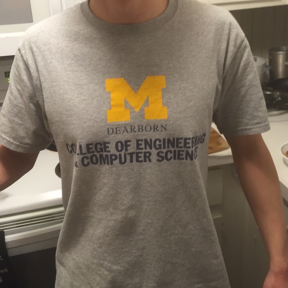 Gray shirt - Picture 2 of 2