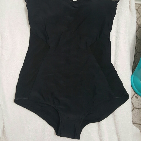 Black Mesh Patchwork Sweetheart Neck One Piece - Picture 3 of 4