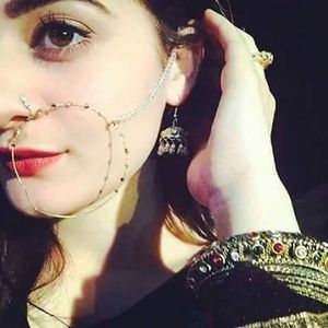 Meet your Posher, Ana