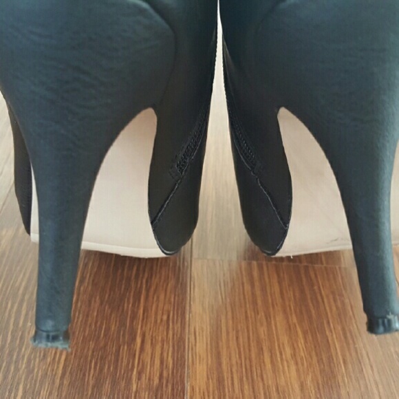 **SOLD**  Madden Girl heel booties - Picture 3 of 4