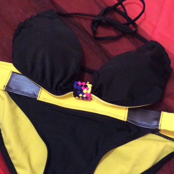 Two piece reversible bikini - Picture 3 of 3