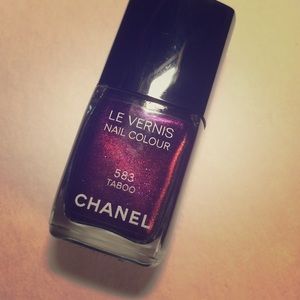 Chanel Taboo Nail Polish