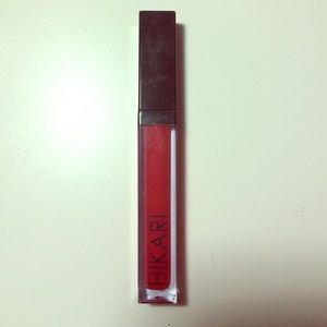 Hikari lip gloss