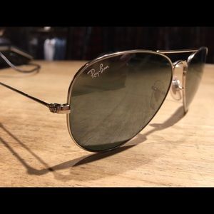 Silver mirror ray bans