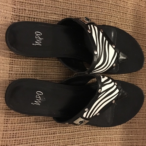 Animal Print Thong Sandal Size 10