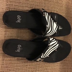 Animal Print Thong Sandal Size 10