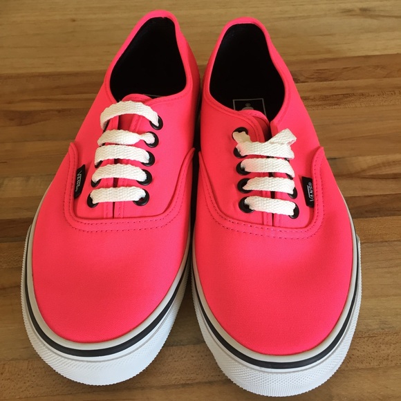Brand new! Never worn Vans Authentic Lo-Pro shoes.