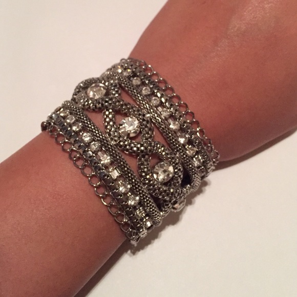 Beautiful Rhinestone & Metal Bracelet - Picture 4 of 4