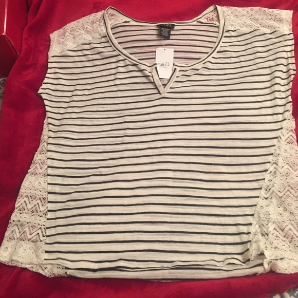 Cute rue 21 shirt.