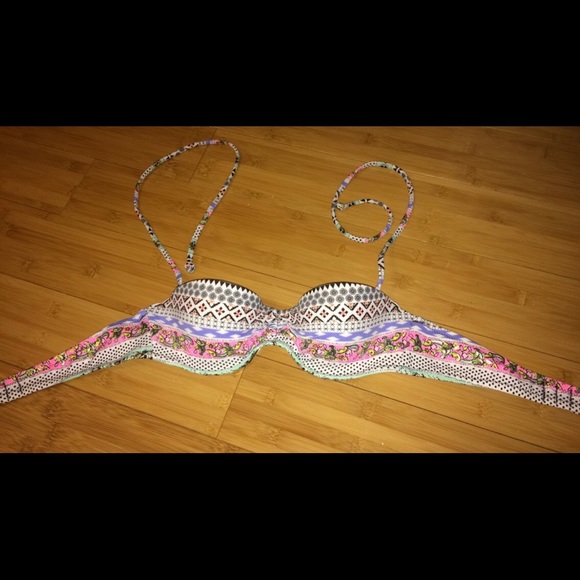 Patterned Victoria Secret 32a Bikini Top - Picture 1 of 4