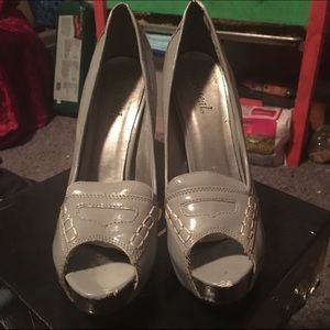 ❌SOLD❌ Grey penny loafer heels
